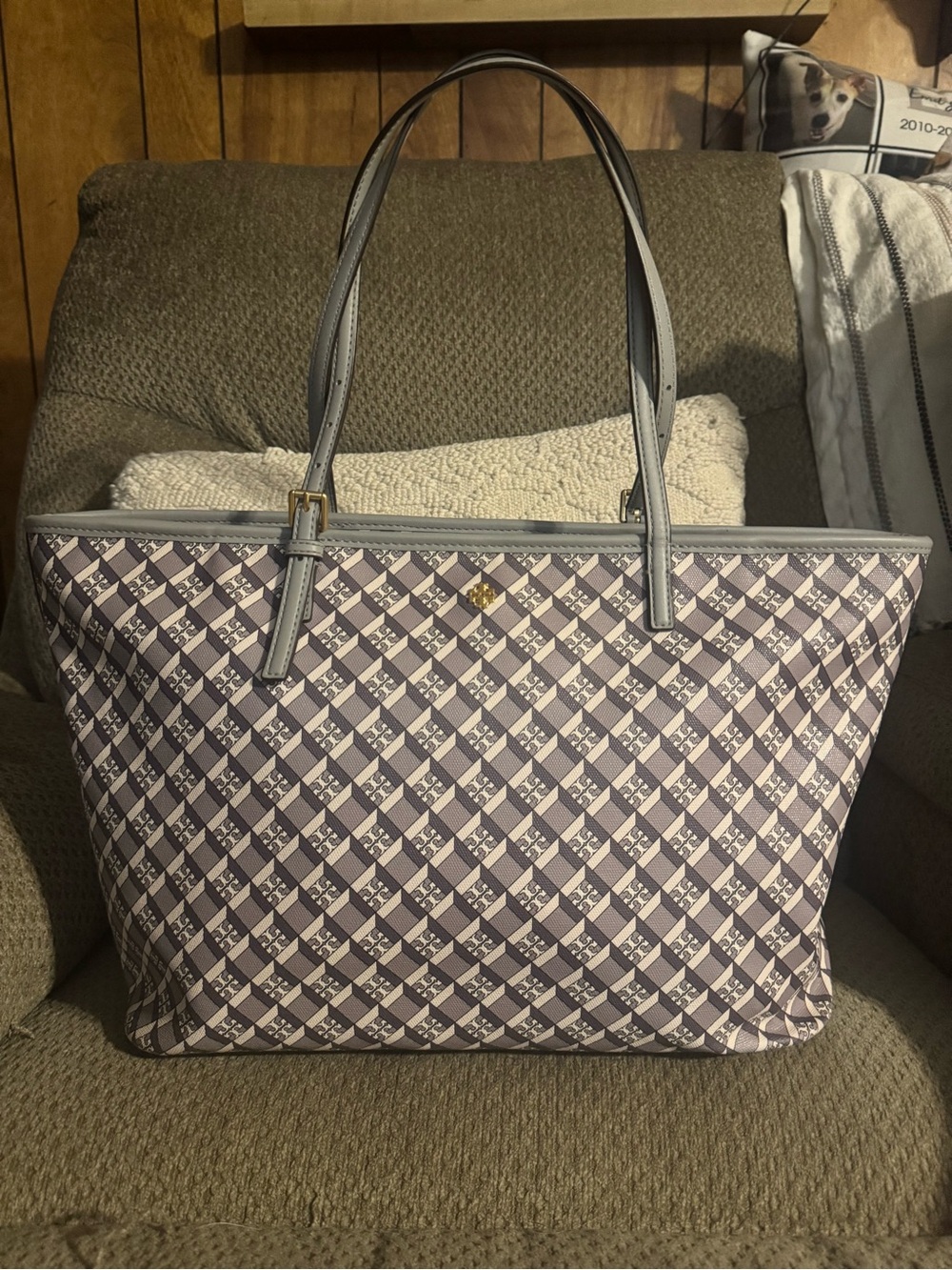 Tory Burch Geo large Tote Bag Gray and White with Gold logo/Hardware like New!